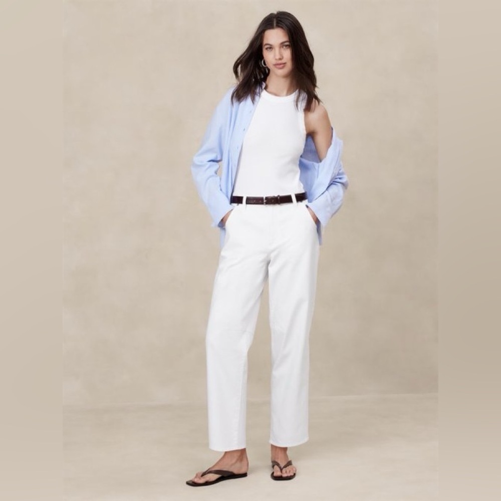 Banana Republic White Mid-Rise Barrel Leg Jeans
